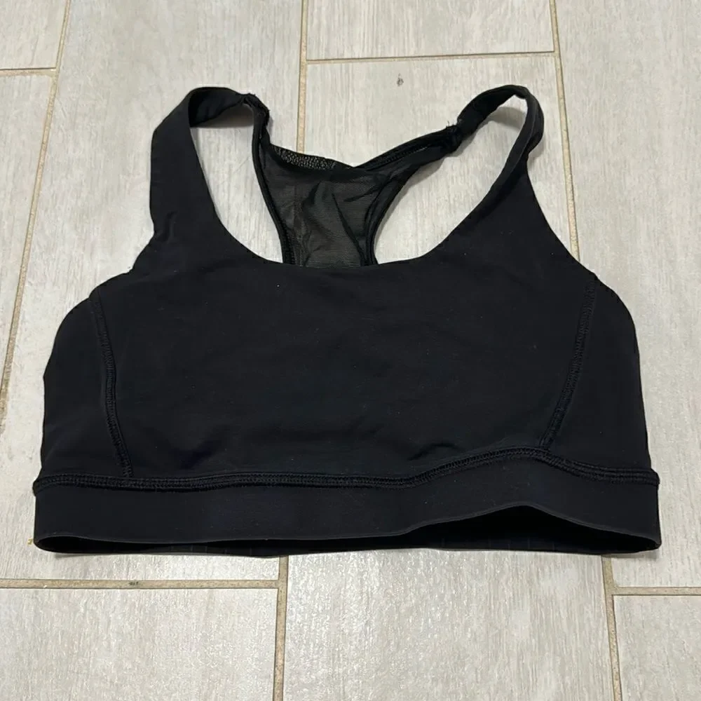 Black lululemon mesh back bra 4